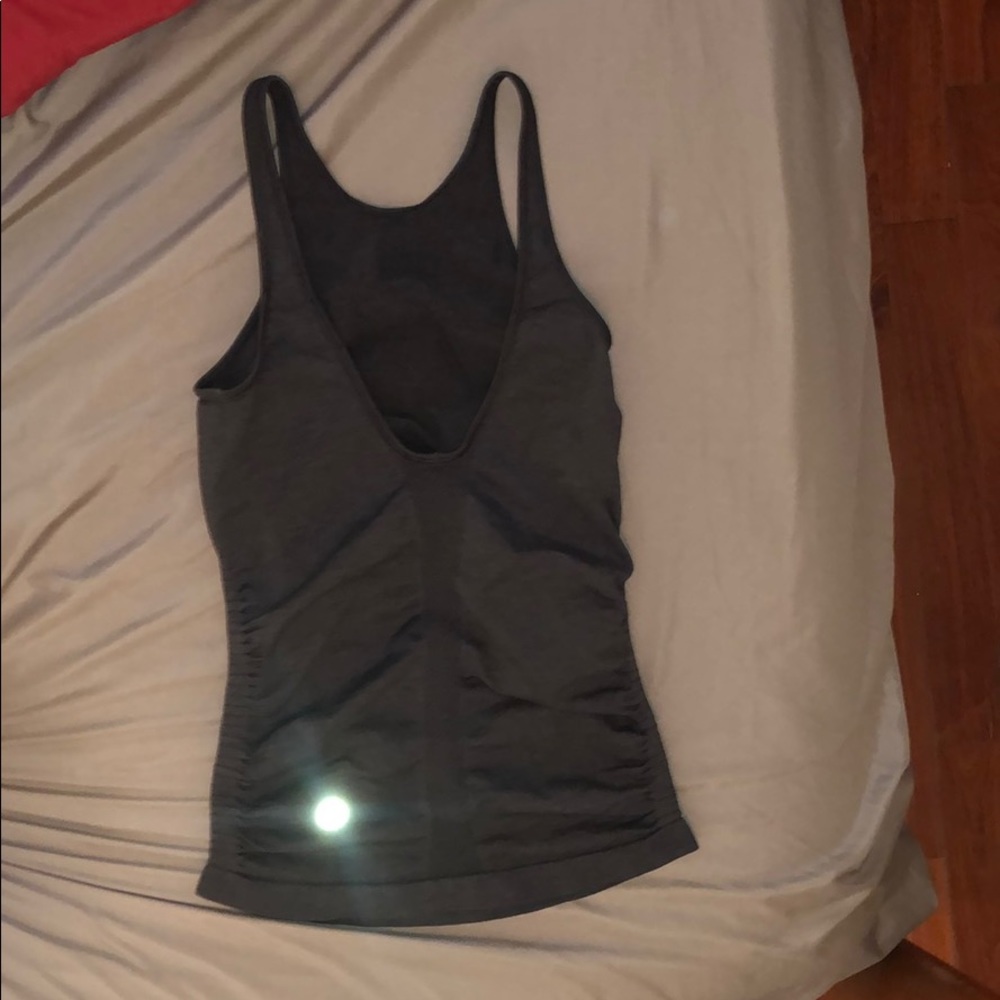Lululemon workout tank top size medium